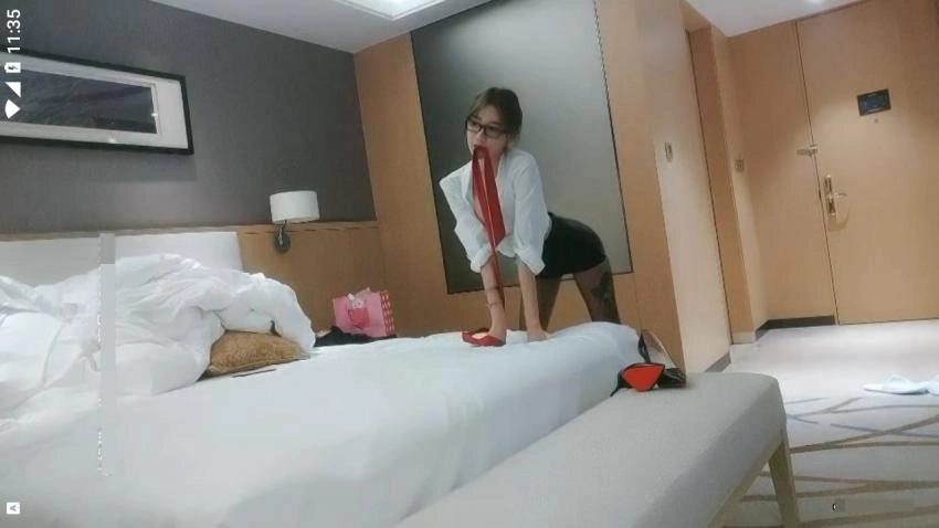 美女露出全胸接吻-国产字幕欧美在线观看